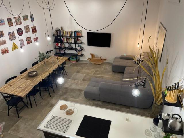 Modern Loft Apartment *